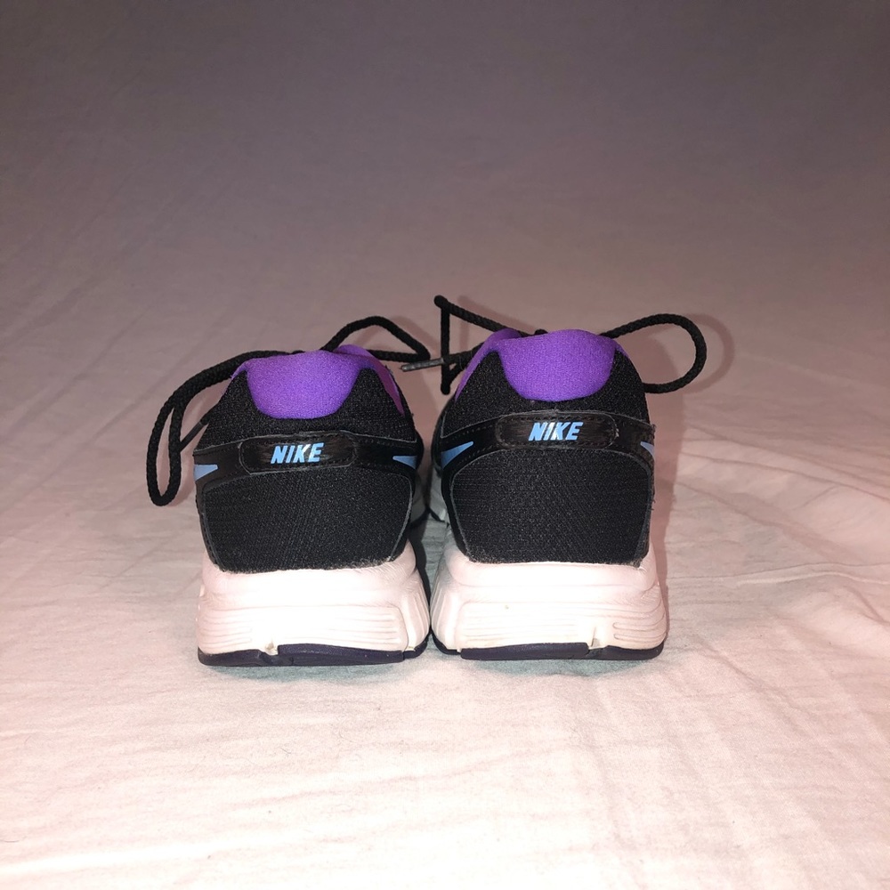Women’s Nike Revolution 2 Running Shoes - Picture 4 of 7